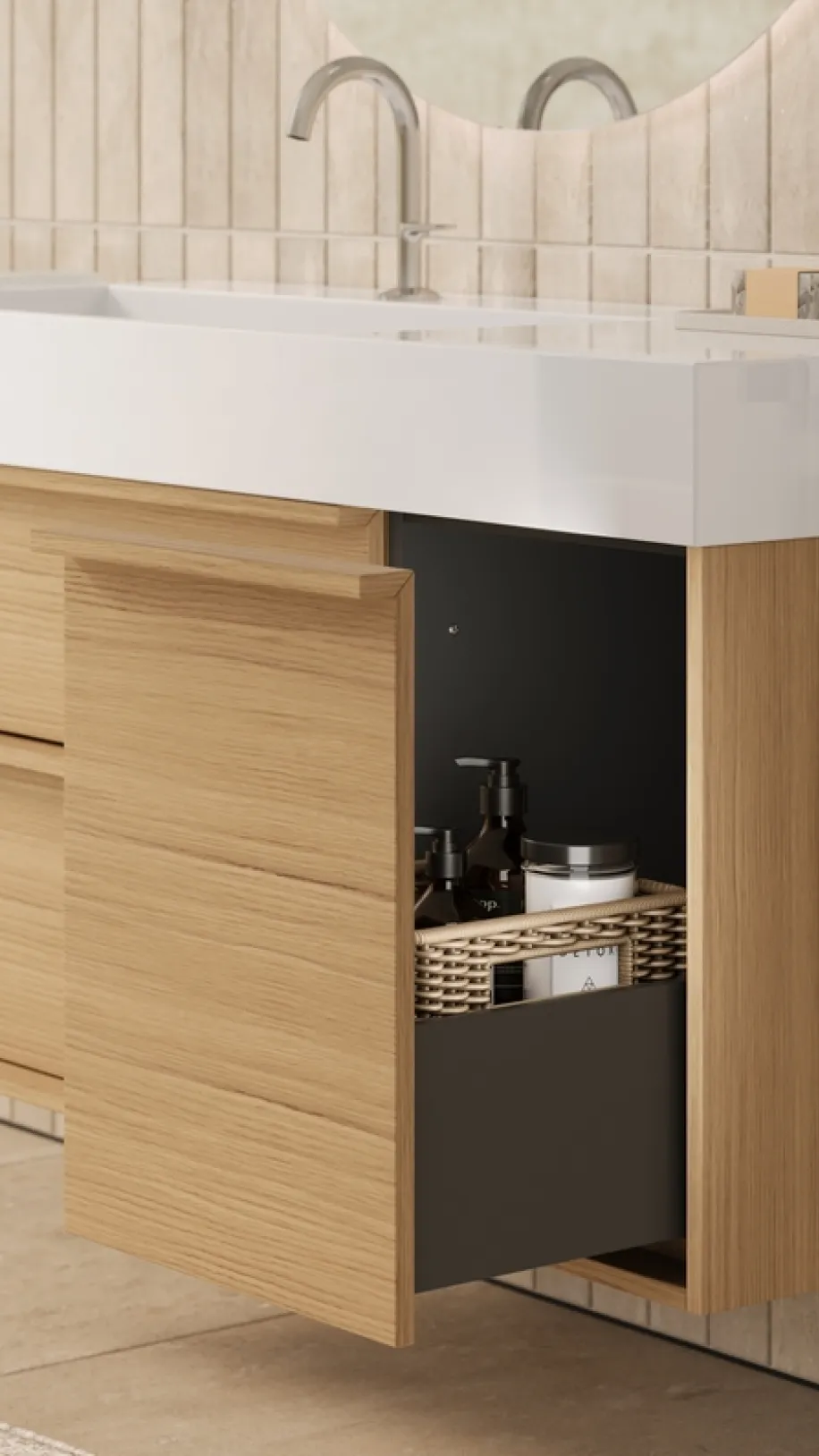 Waschtisch mit offener Schublade aus der Kollektion Uomo des Herstellers burgbad in der Farbe Eiche Natur.